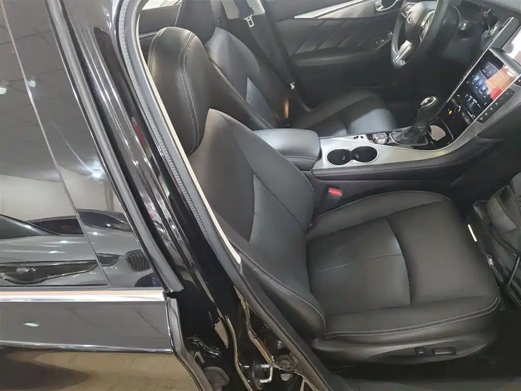 Infiniti Q50L 2018 2.0T Premium Edition National V купить на сайте DeffCars