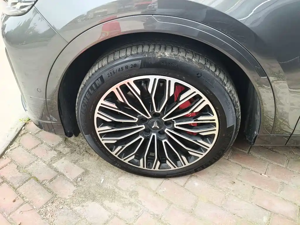 Lantu FREE 2025 FREE+ rear-wheel drive Qiankun version купить на сайте DeffCars