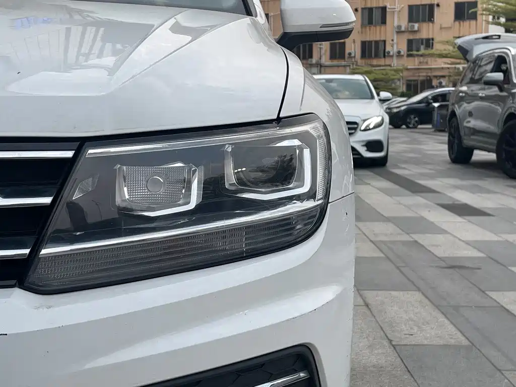 Tiguan L 2020 330TSI automatic two-wheel drive panoramic comfort version National VI купить на сайте DeffCars