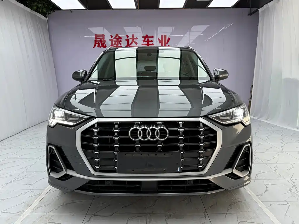 Audi Q3 2022 35 TFSI Fashionable and Dynamic купить на сайте DeffCars