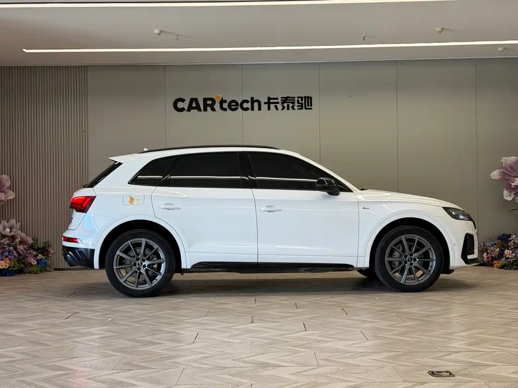 Audi Q5L 2022 facelift 45T luxury and dynamic model купить на сайте DeffCars