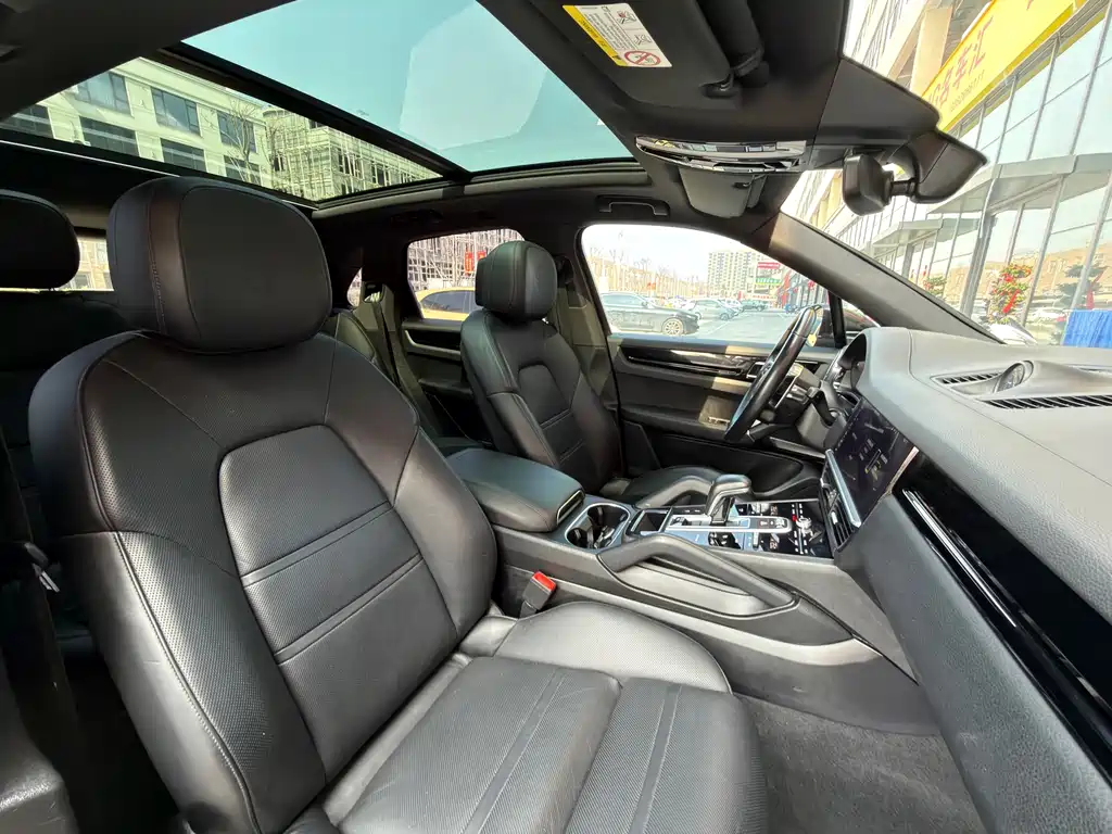 Cayenne New Energy 2019 Cayenne E-Hybrid 2.0T купить на сайте DeffCars