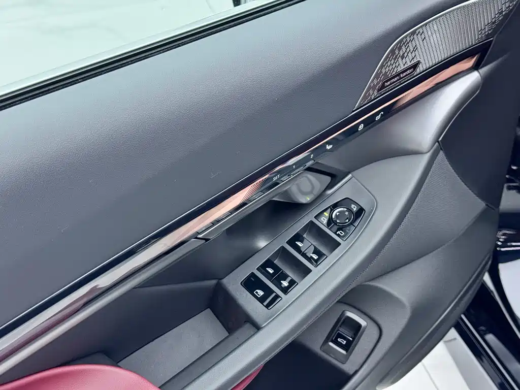 BMW i5 2025 eDrive 40L M Sports Package купить на сайте DeffCars