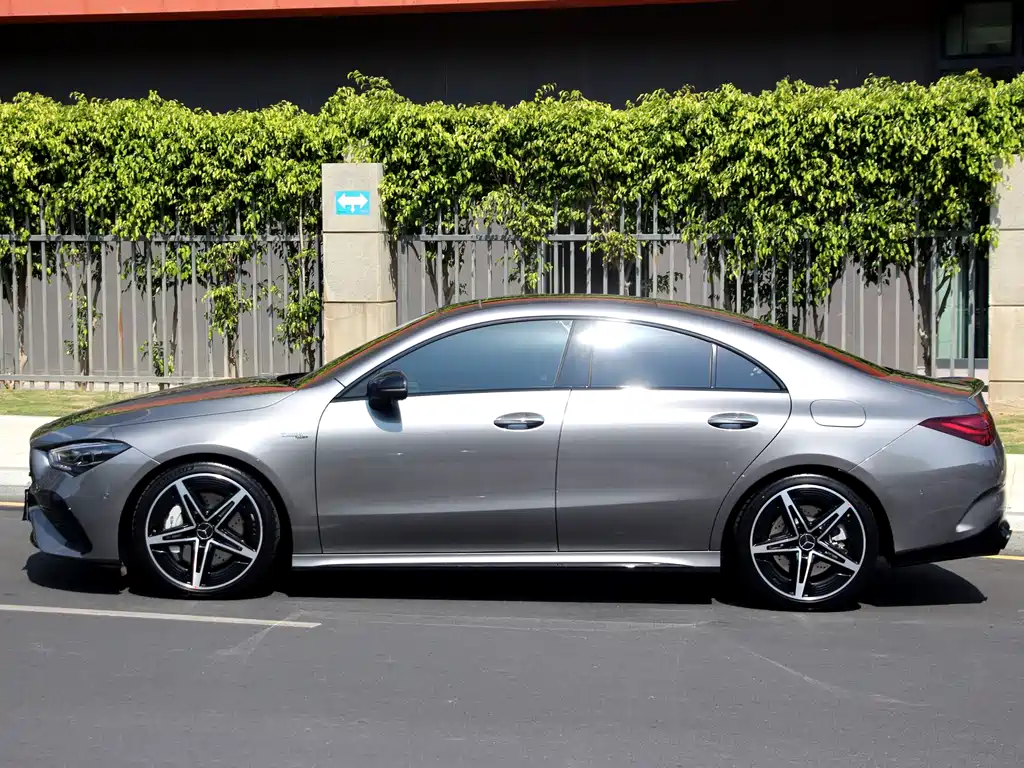 Mercedes-Benz CLA AMG 2025 AMG CLA 35 4MATIC купить на сайте DeffCars
