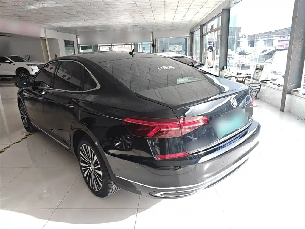 Passat 2019 330TSI Deluxe Edition National VI купить на сайте DeffCars