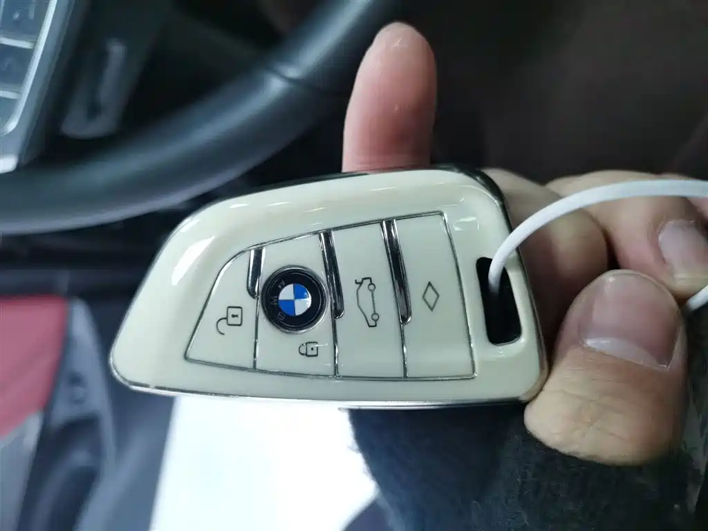 BMW 5 Series 2023 530Li Exclusive M Sports Package купить на сайте DeffCars
