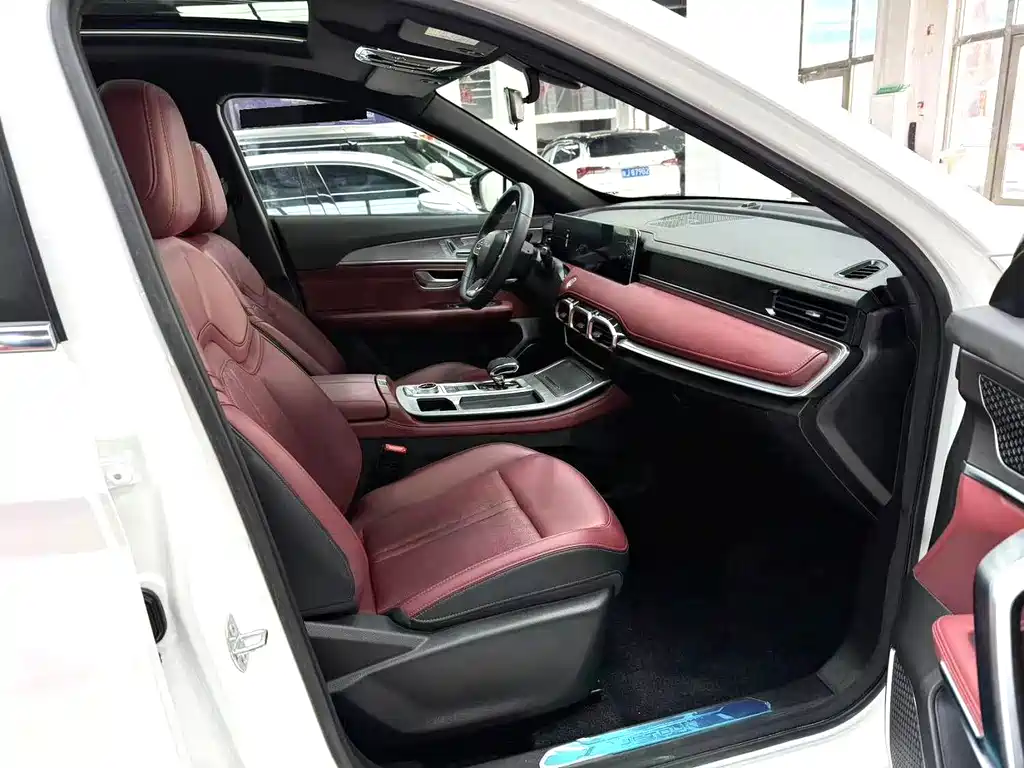 Jietu X70 PLUS 2025 Champion Edition 1.5T DCT Champion MAX+ 5 seats купить на сайте DeffCars