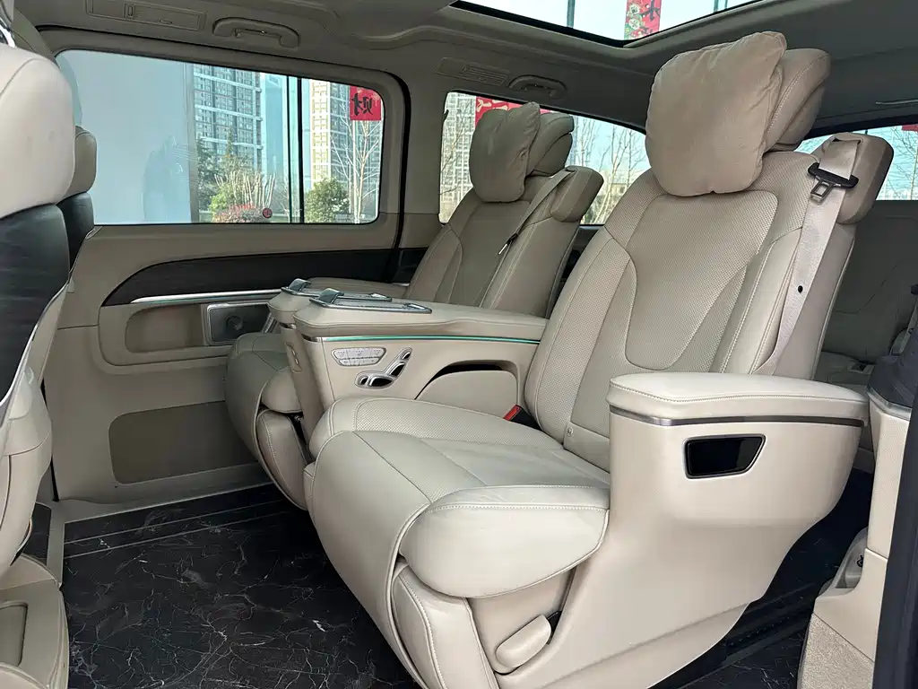 Mercedes-Benz V-Class 2024 V 300 L Long Wheelbase Luxury Edition купить на сайте DeffCars