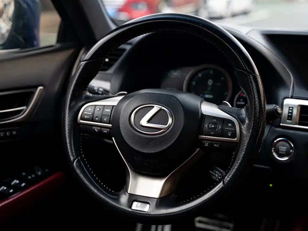 Lexus GS 2017 300 F SPORT купить на сайте DeffCars