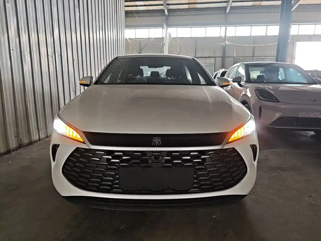 Qin PLUS 2025 DM-i Smart Driving Edition 128KM Enterprising Type купить на сайте DeffCars