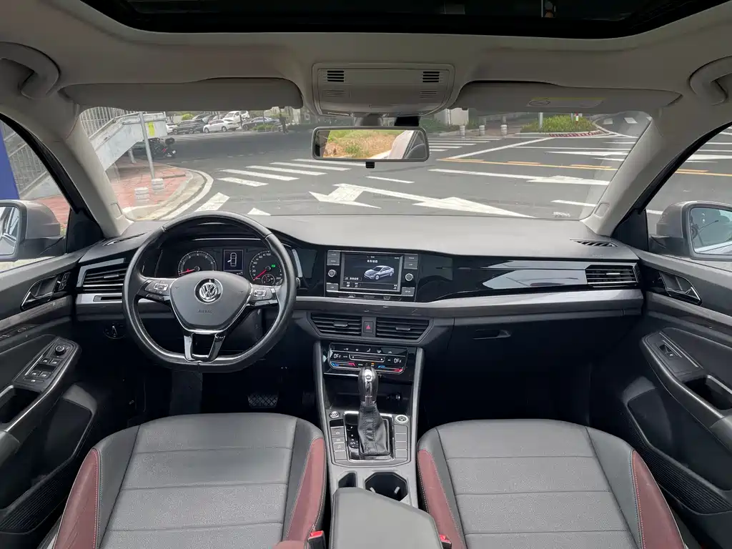 Bora 2020 1.5L automatic elite model купить на сайте DeffCars