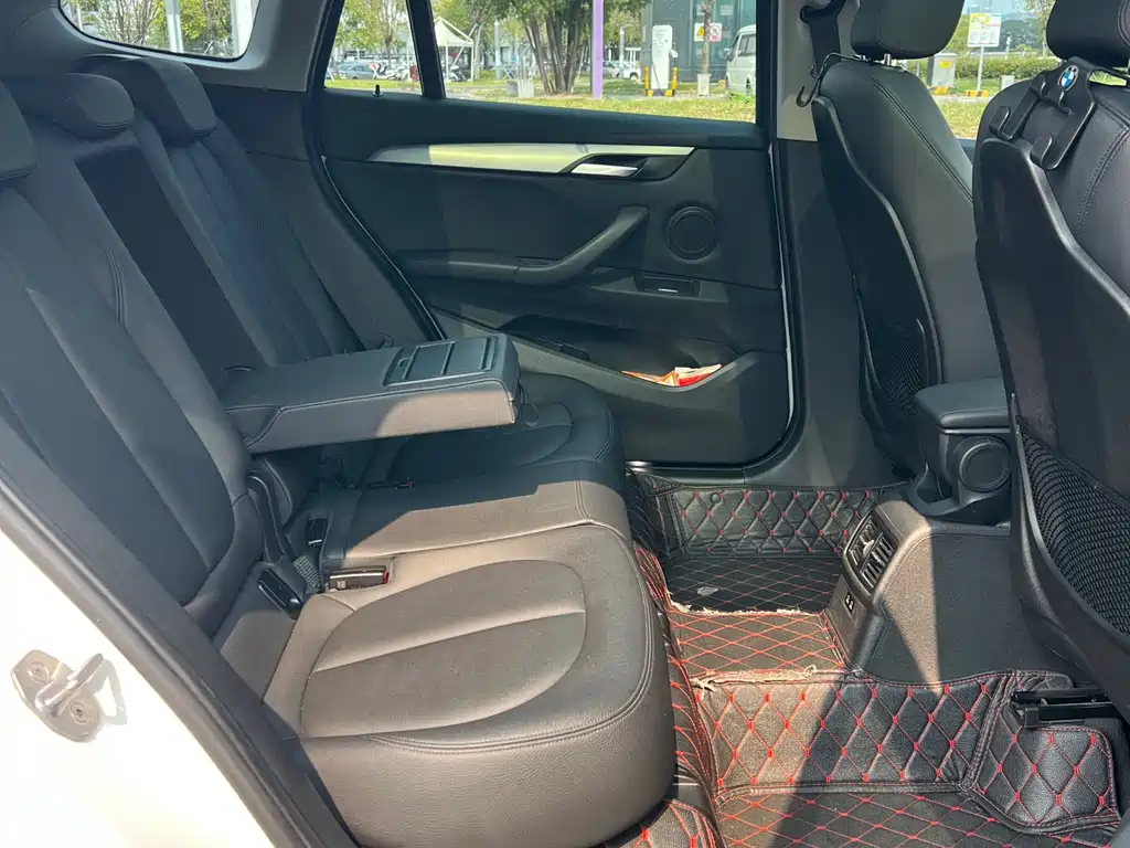 BMW X1 2019 sDrive20Li Leading Model купить на сайте DeffCars