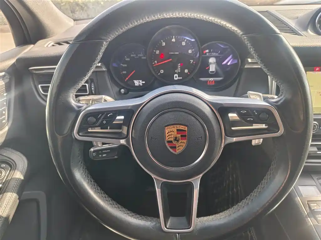 Macan 2020 Macan 2.0T купить на сайте DeffCars