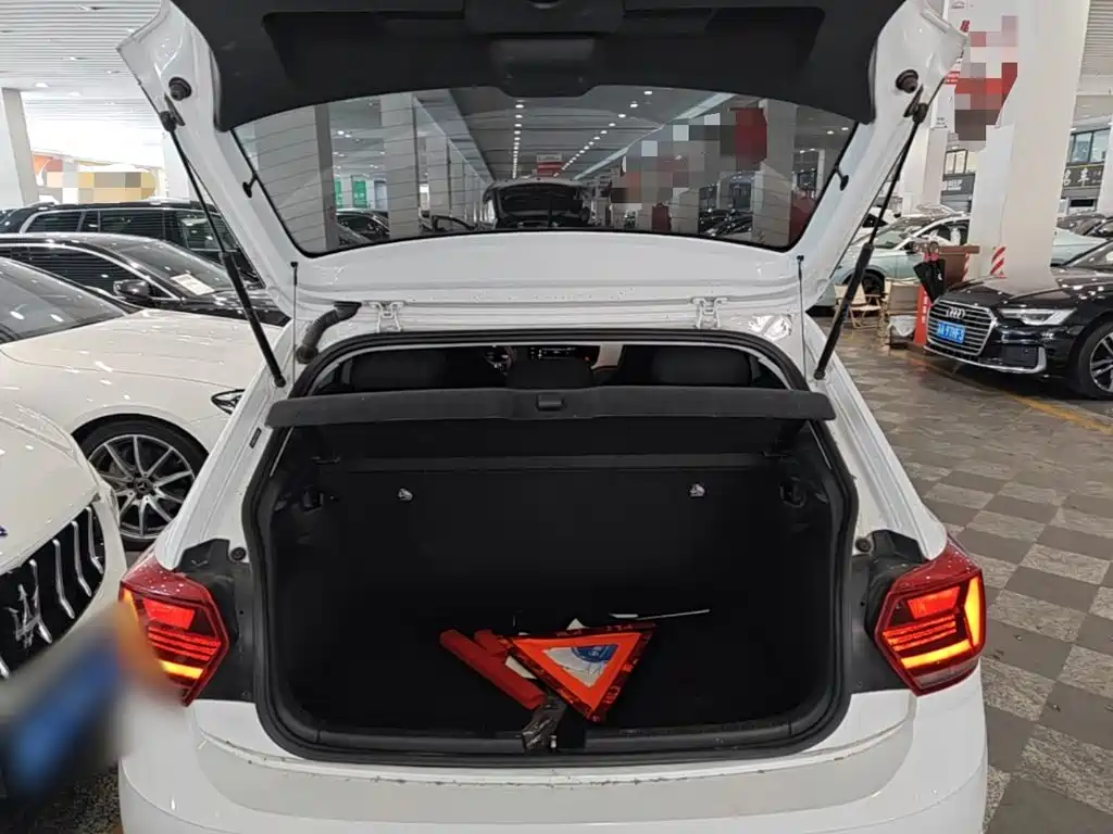 Polo 2023 facelift Plus 1.5L automatic indulgence version купить на сайте DeffCars