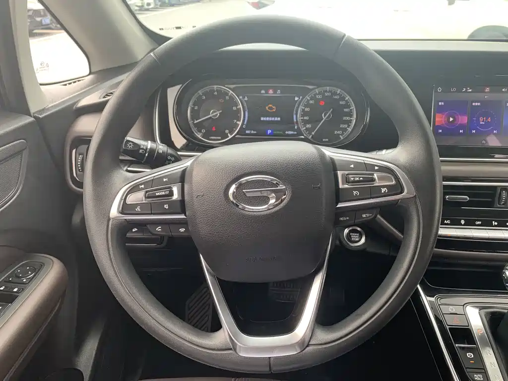 Trumpchi M6 2019 270T automatic luxury version (seven seats) National V купить на сайте DeffCars