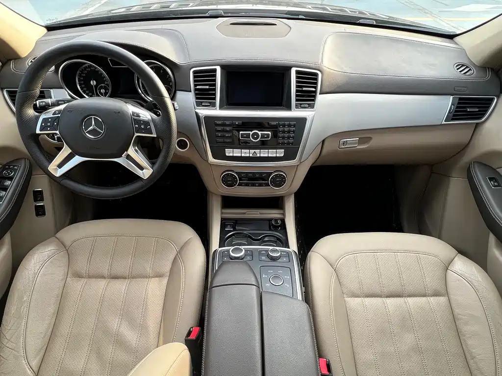 Mercedes-Benz GL Class 2015 GL 400 4MATIC Dynamic купить на сайте DeffCars
