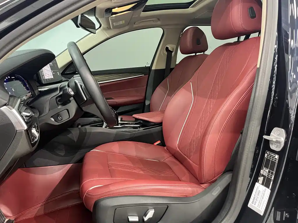 BMW 5 Series 2023 530Li Leading Luxury Package купить на сайте DeffCars