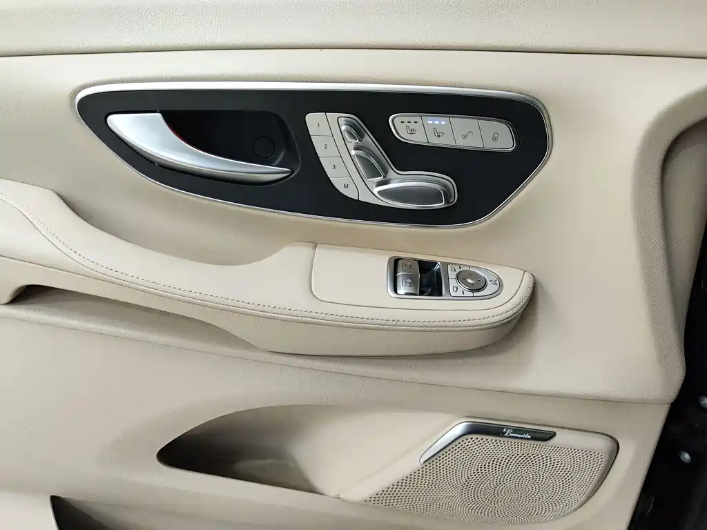Mercedes-Benz V-Class 2022 V 260 Premium Edition купить на сайте DeffCars
