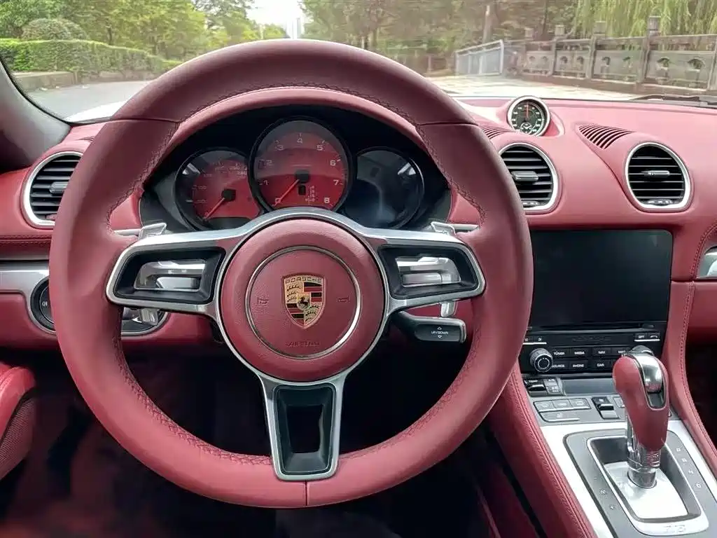 Porsche 718 2018 Boxster 2.0T купить на сайте DeffCars