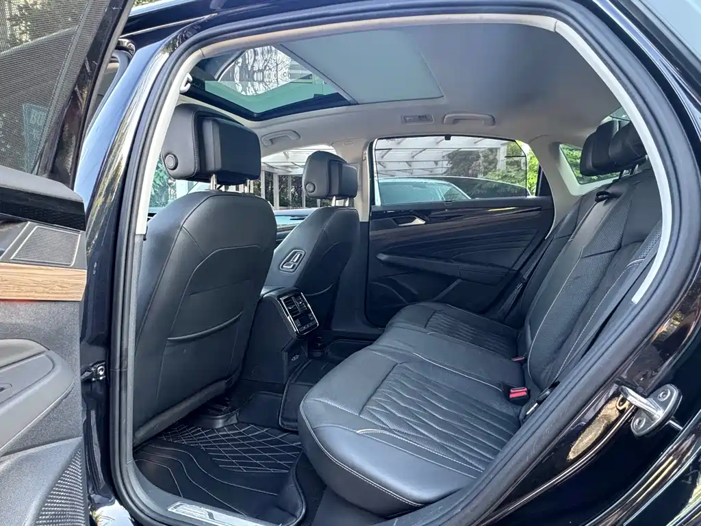 Passat 2020 330TSI Luxury Edition National V купить на сайте DeffCars