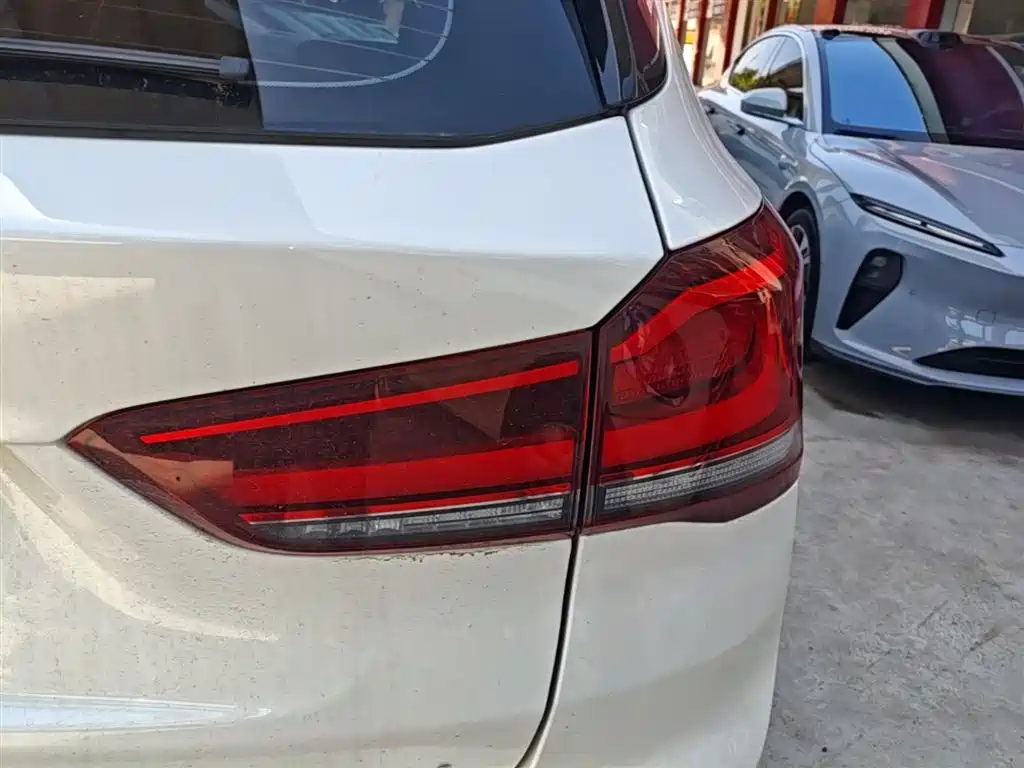 BMW X1 2021 xDrive25Li Exclusive Model купить на сайте DeffCars
