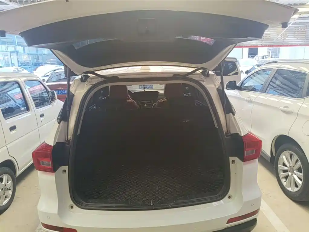 Haval M6 2018 1.5T manual two-wheel drive elite model купить на сайте DeffCars