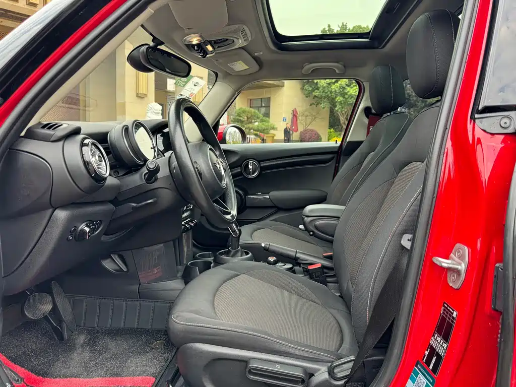 Mini 2018 1.5T ONE five-door version купить на сайте DeffCars