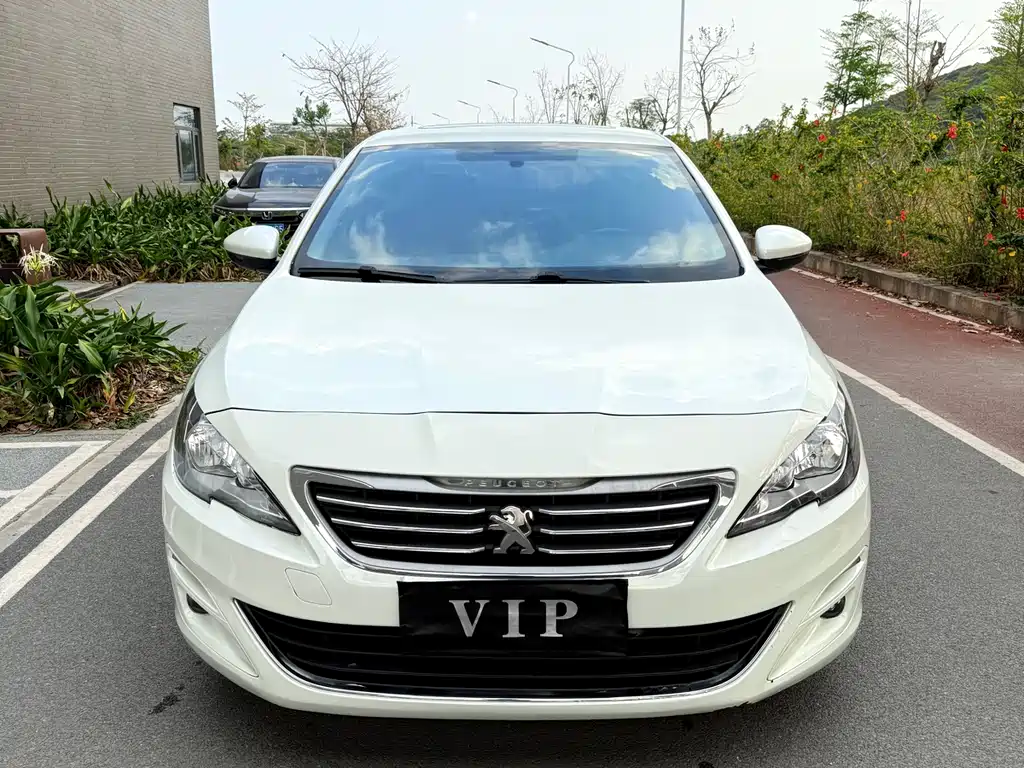 Peugeot 408 2015 1.2T automatic luxury version купить на сайте DeffCars