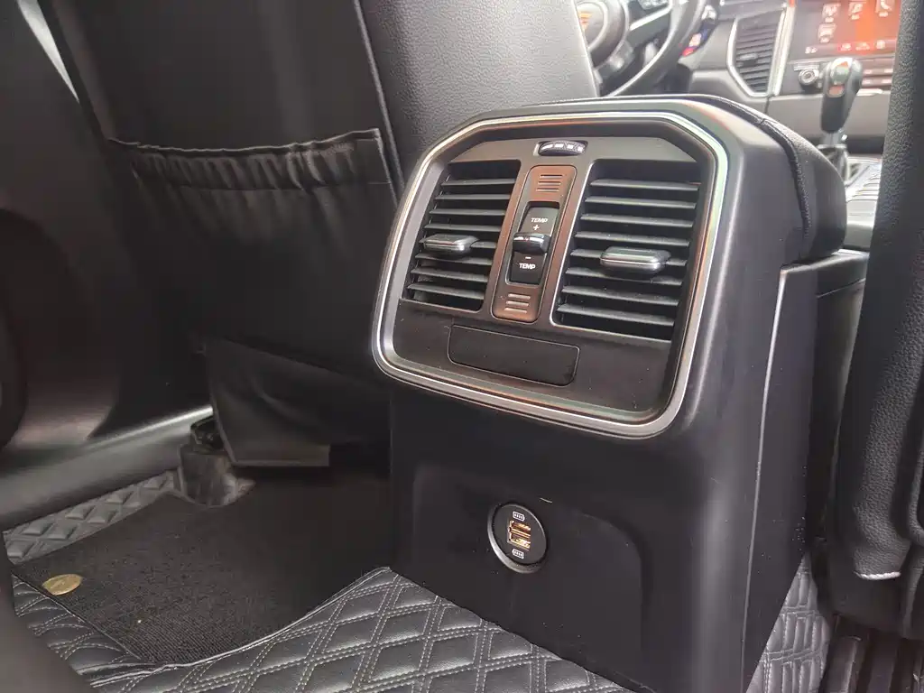 Macan 2017 Macan 2.0T купить на сайте DeffCars
