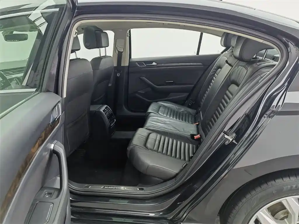 Magotan 2019 330TSI DSG luxury model National V купить на сайте DeffCars