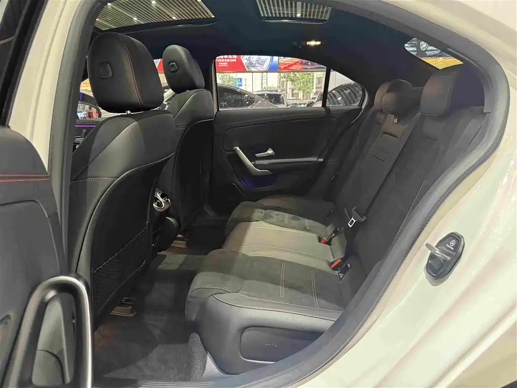 Mercedes-Benz A-Class 2024 A 200 L Fashion купить на сайте DeffCars
