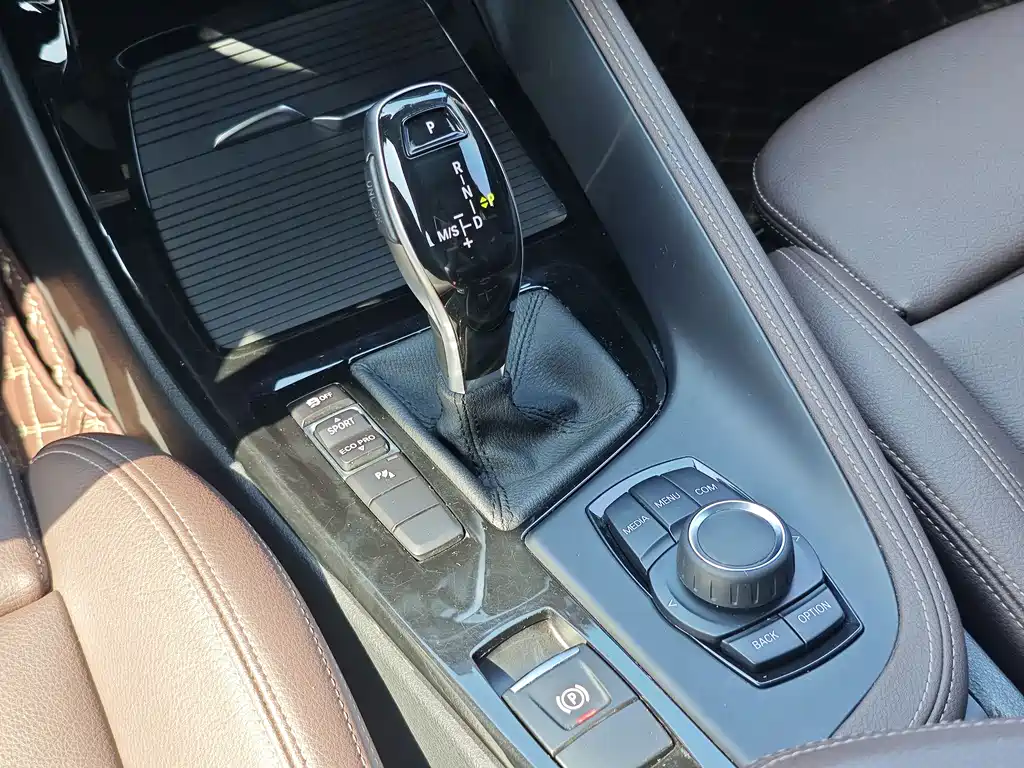 BMW X2 2020 sDrive25i Leading M Off-Road Package купить на сайте DeffCars