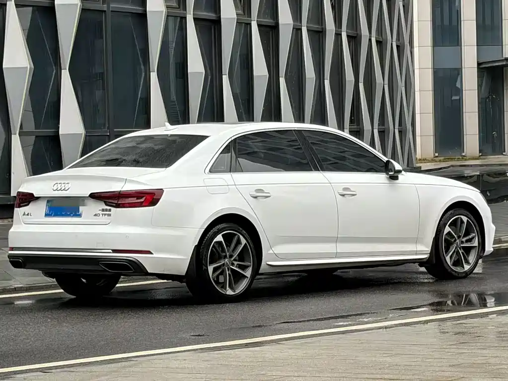 Audi A4L 2019 40 TFSI Enterprising National VI купить на сайте DeffCars