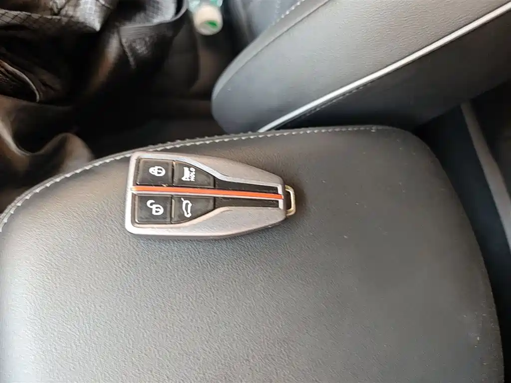 Hongqi HS5 2019 2.0T Zhilian Flagship Edition купить на сайте DeffCars