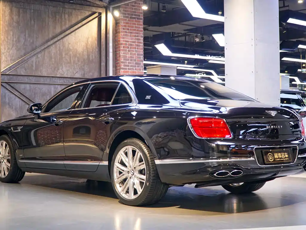 Flying Spur 2021 4.0T V8 Standard Edition купить на сайте DeffCars