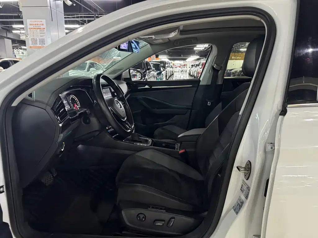 Sagitar 2019 280TSI DSG luxury model National VI купить на сайте DeffCars