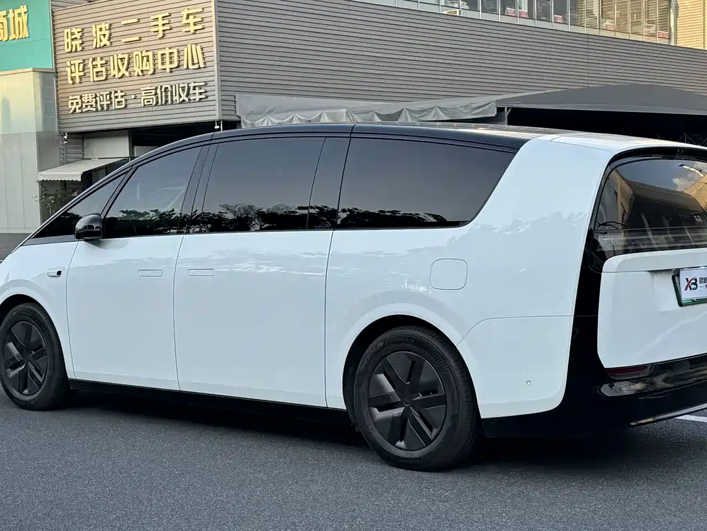 Ideal MEGA 2025 Home Family Special Edition купить на сайте DeffCars