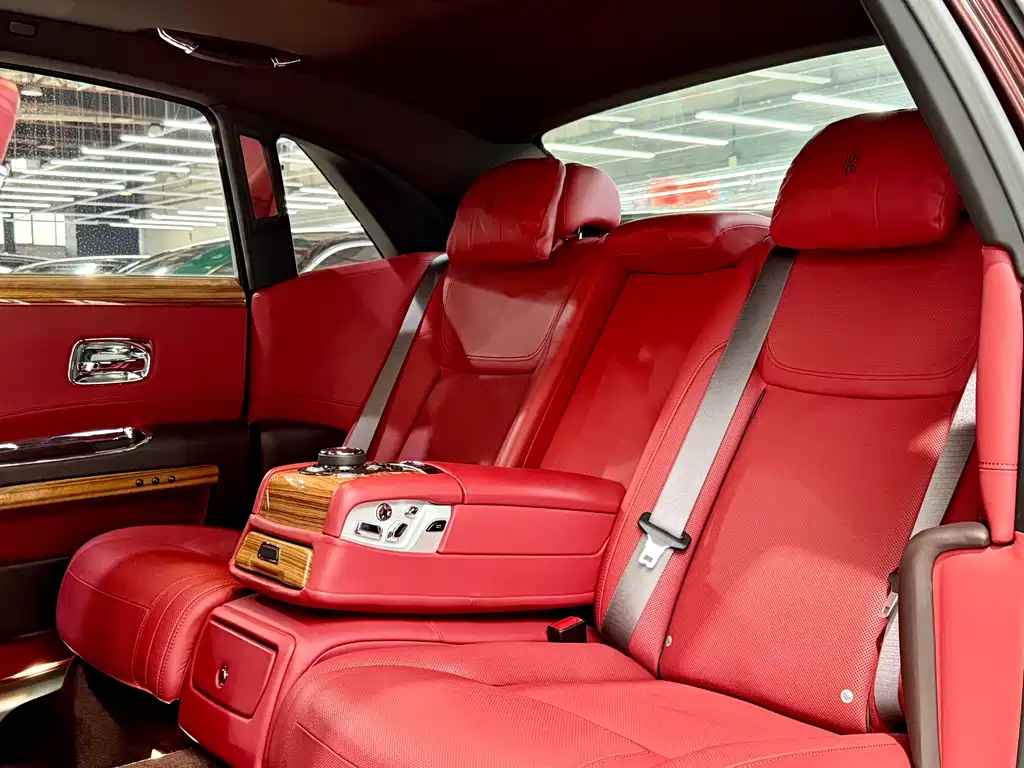 Ghost 2018 6.6T long wheelbase version купить на сайте DeffCars