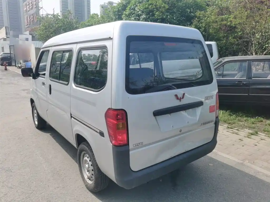 Wuling Light 2023 1.5L practical 5/7 seats купить на сайте DeffCars