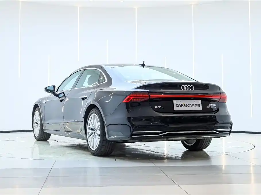 Audi A7L 2024 45TFSI S-line Dream Building Liquid Crystal Package купить на сайте DeffCars