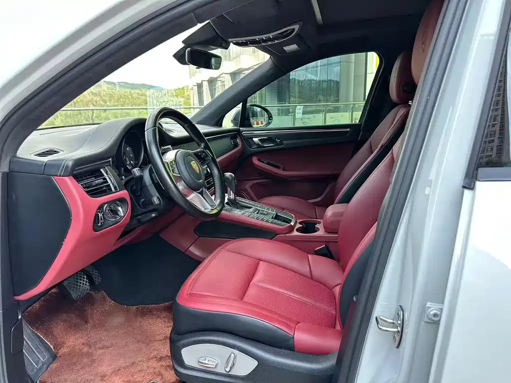 Macan 2022 Macan T 2.0T купить на сайте DeffCars