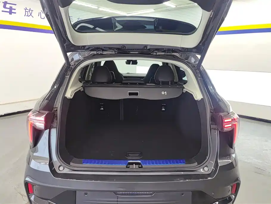 Lynk & Co 01 2023 2.0TD 2WD Asian Games Edition купить на сайте DeffCars