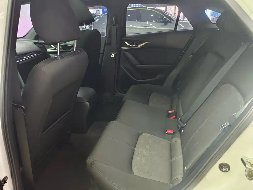 Mazda CX-4 2021 2.0L automatic two-wheel drive Blue Sky Vitality Edition купить на сайте DeffCars