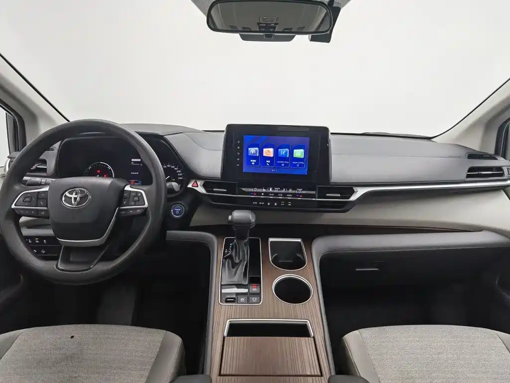 SIENNA 2023 2.5L Hybrid Comfort Edition купить на сайте DeffCars