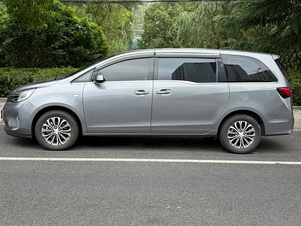 Buick GL8 2022 Land Business Class 652T Comfort купить на сайте DeffCars