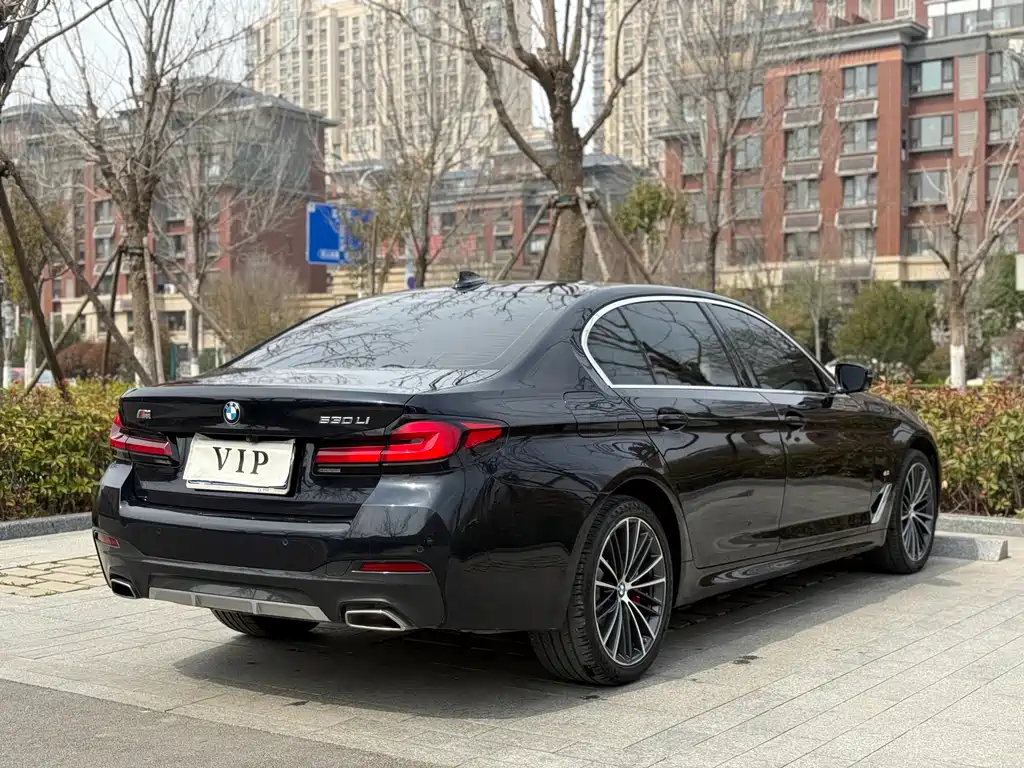BMW 5 Series 2022 facelift 530Li leading M sports package купить на сайте DeffCars
