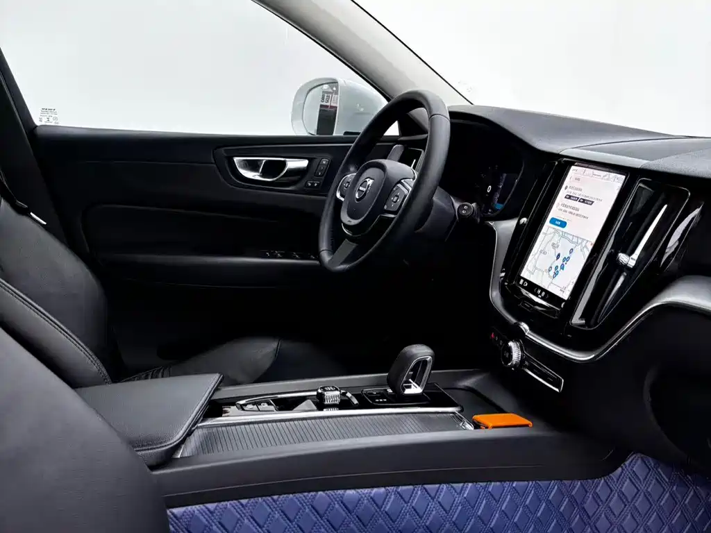 Volvo XC60 2022 B5 four-wheel drive Zhiyi Luxury Edition купить на сайте DeffCars