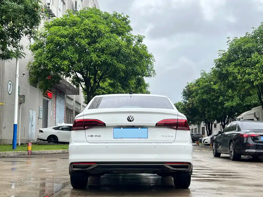 Bora 2021 1.5L Automatic Elite Intelligent Edition купить на сайте DeffCars