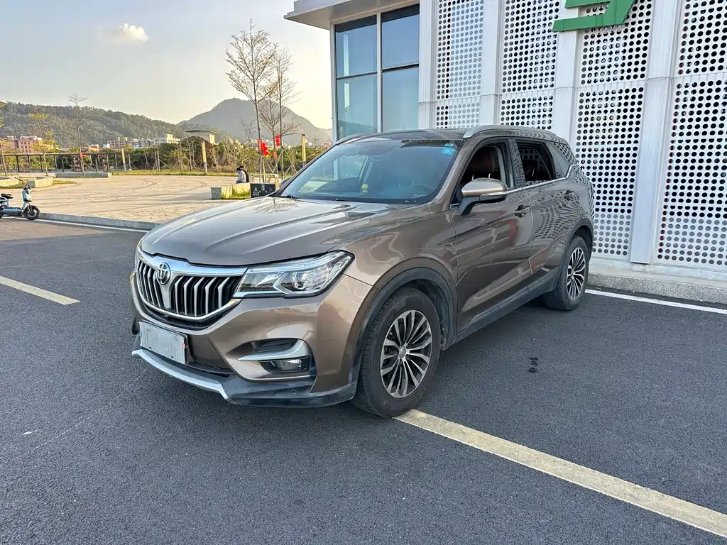 Zhonghua V6 2018 1.5T automatic premium model купить на сайте DeffCars