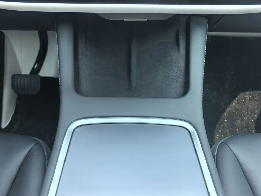 Model Y 2023 long-range all-wheel drive version купить на сайте DeffCars